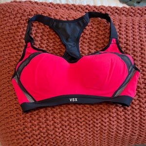 VSX sports bra size 34C